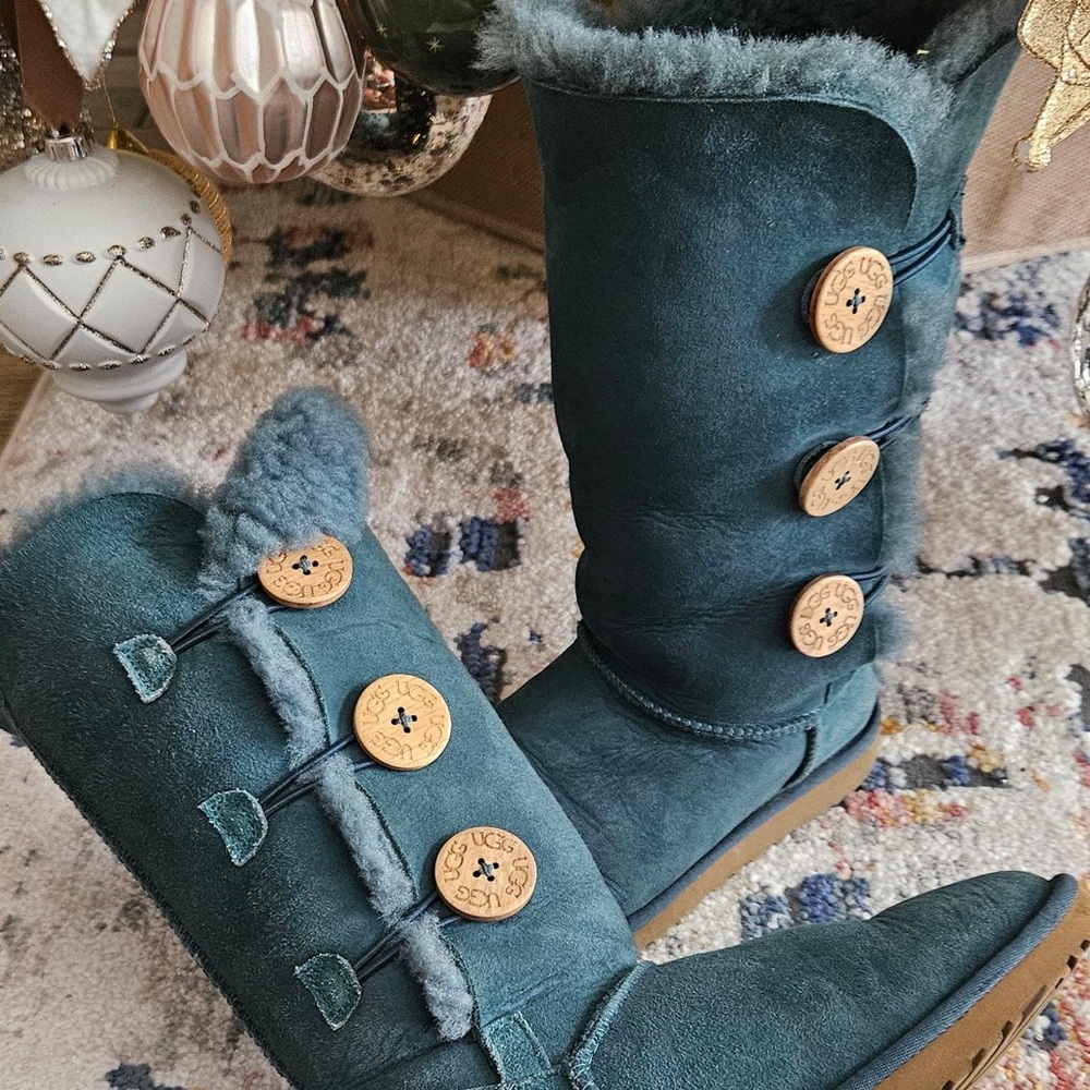 UGG Women's Teal Buttoned Boots